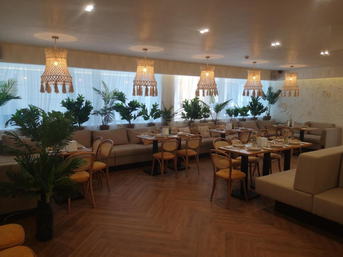 Ayhan Hotel Aqtöbe Luaran gambar