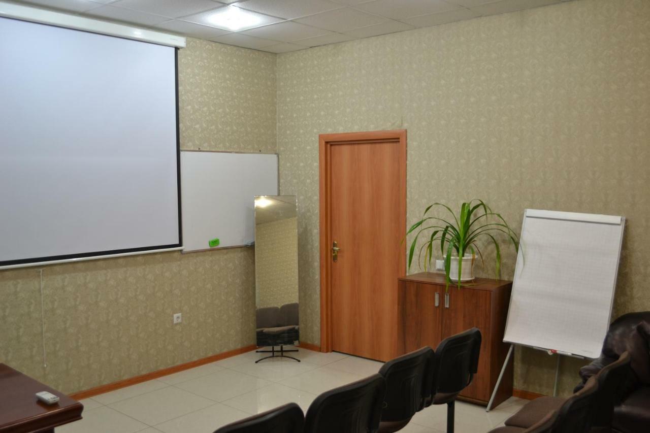 Ayhan Hotel Aqtöbe Luaran gambar