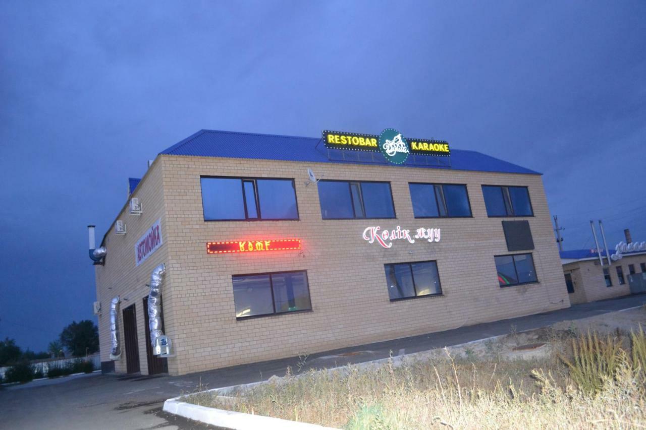 Ayhan Hotel Aqtöbe Luaran gambar